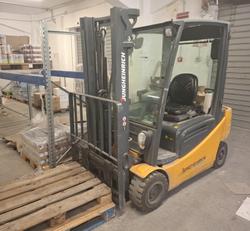 Carrello elevatore elettrico JUNGHEINRICH EFG320 - Lotto 4 (Asta 10381)