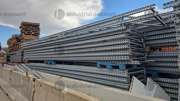 Scaffalature in vendita
