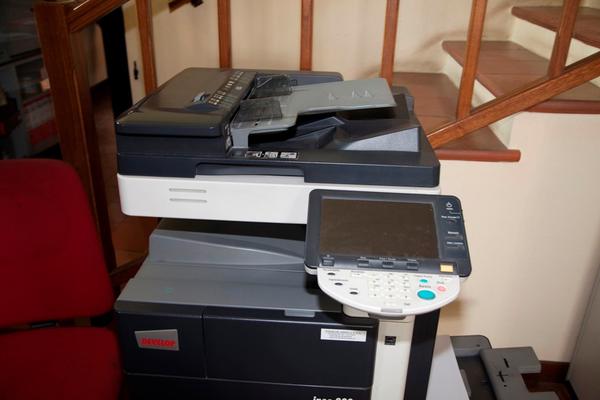 4#10890 Arredi d'ufficio e strumenti elettronici in vendita - foto 24