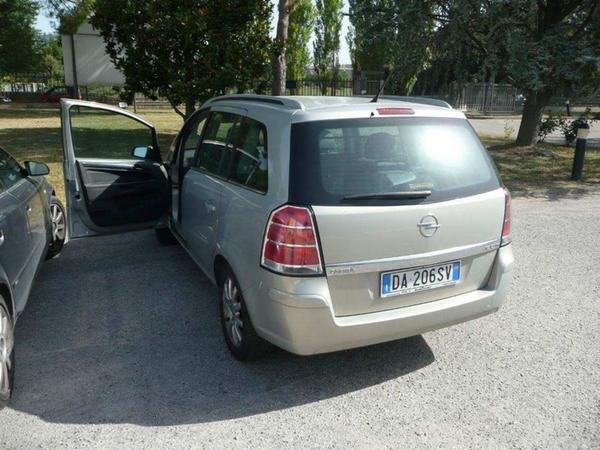 17#1114 Opel Zafira in vendita - foto 1