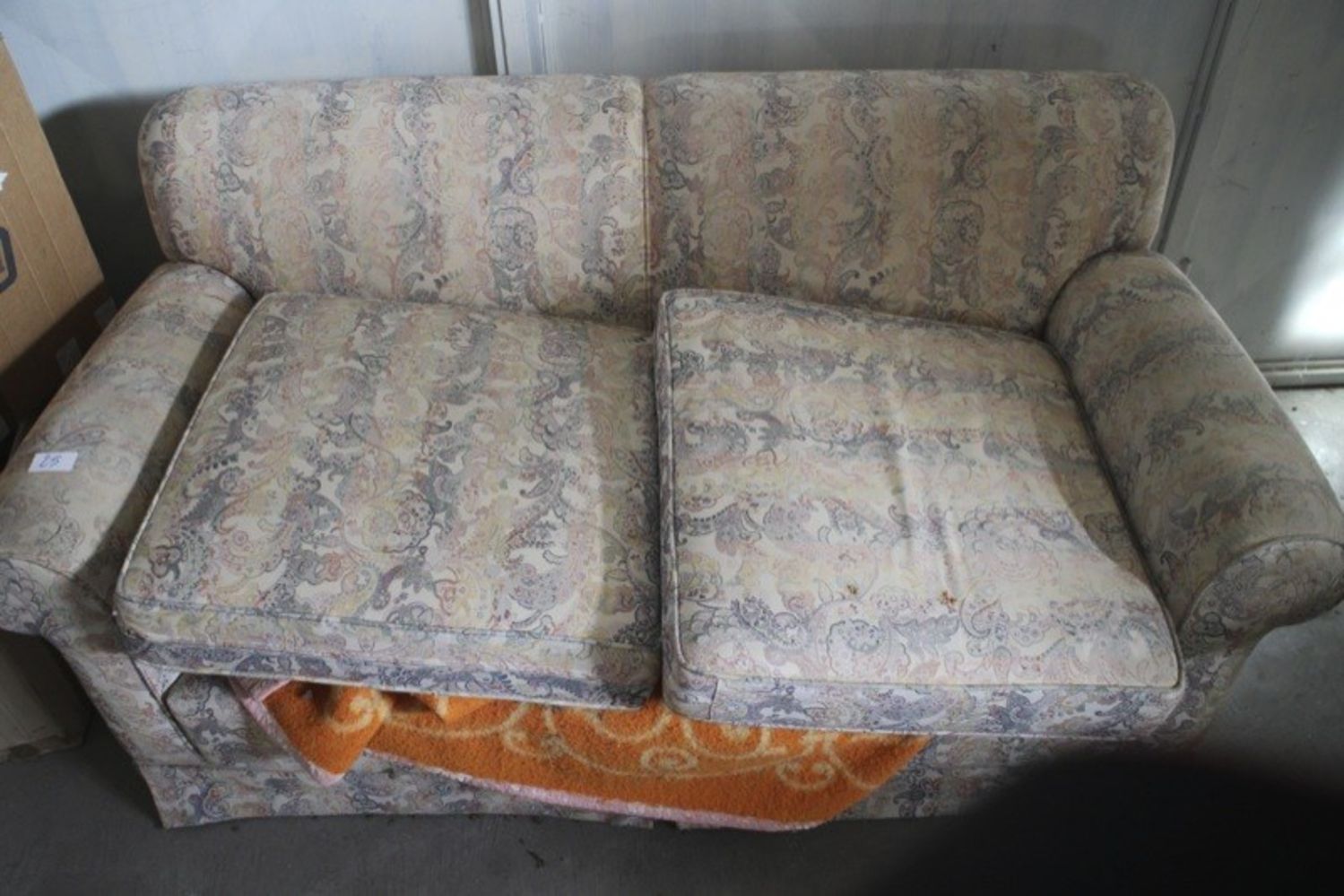 Lot Sofa