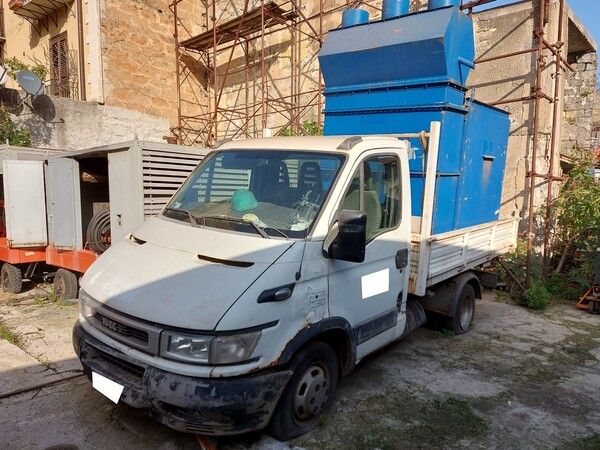 1#12020 Beni mobili registrati, mezzi meccanici per movimentazione dei carichi e blocco arredi in vendita - foto 18