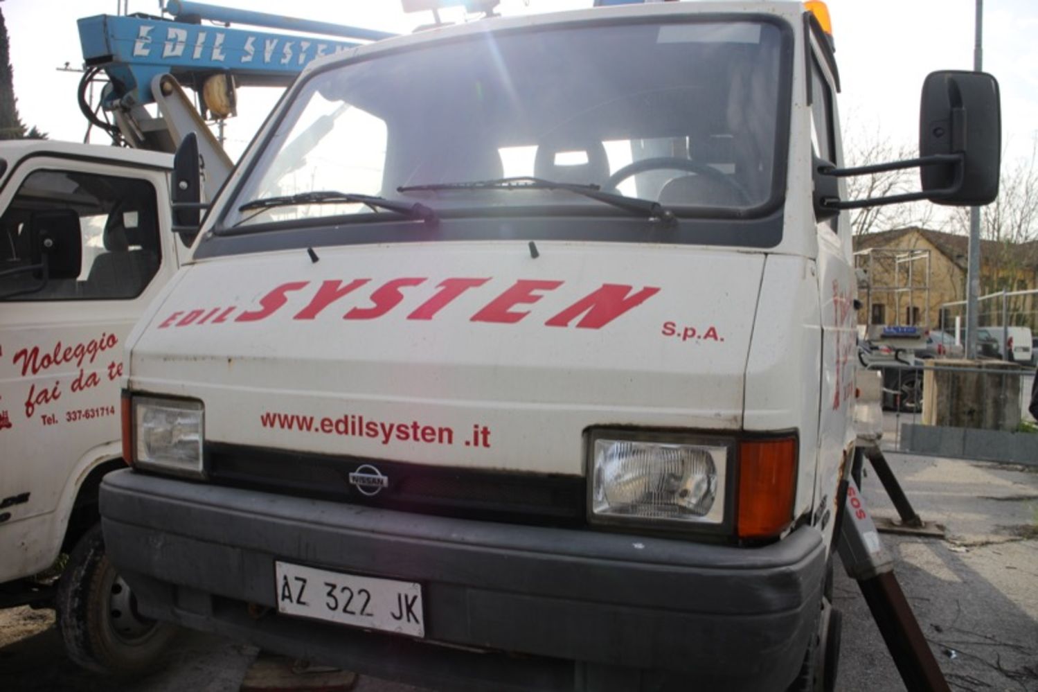 Nissan trade 100