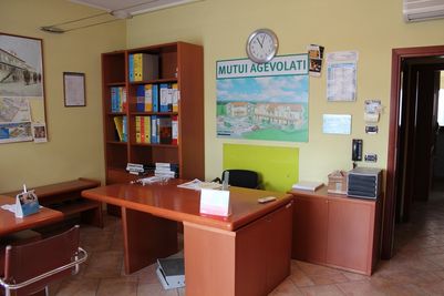 Arredamento e attrezzature per ufficio - Asta 1220 Arredamento e attrezzature per ufficio - Asta 1220