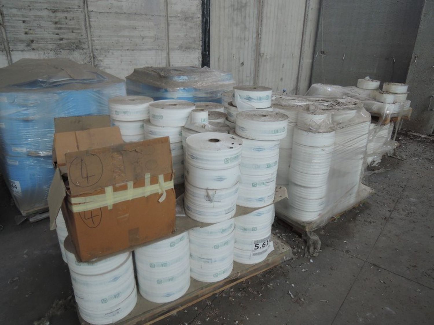 Lot Consumable materials warehouse