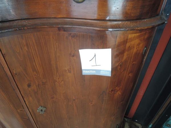 1#1317 Credenza sagomata in legno castagno in vendita - foto 2