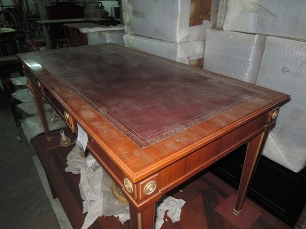 190#1317 Scrivania con piano in pelle 3 cassetti stile impero in vendita - foto 5