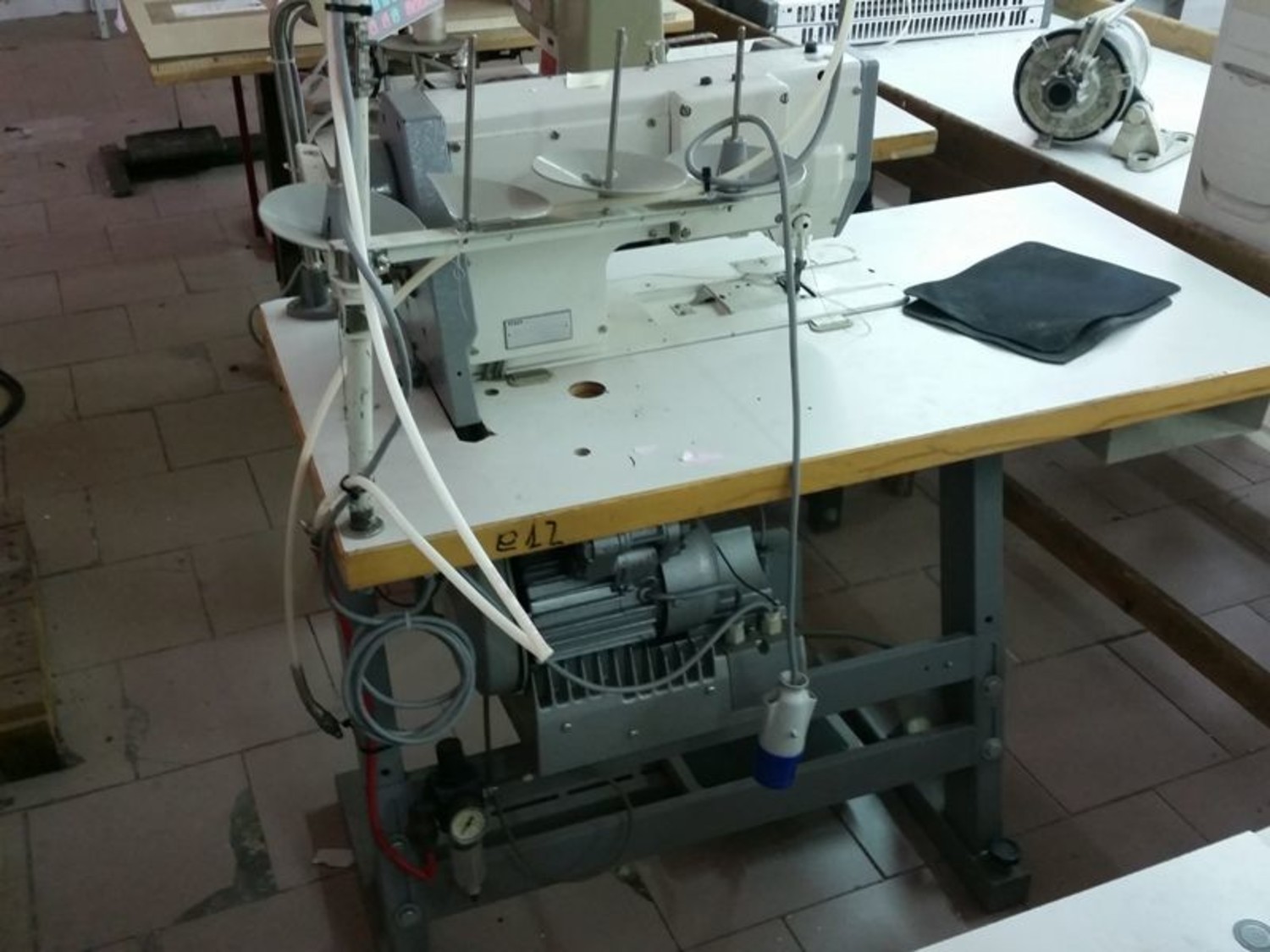 Lot Two needles sewing machine PFAFF