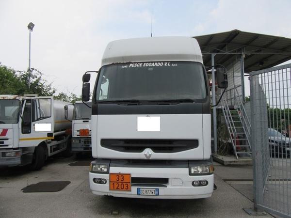 Autocarri in vendita