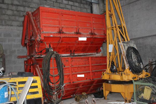 900#14550 Rimanenze magazzino e contenitori metallici per pietrisco in vendita - foto 2