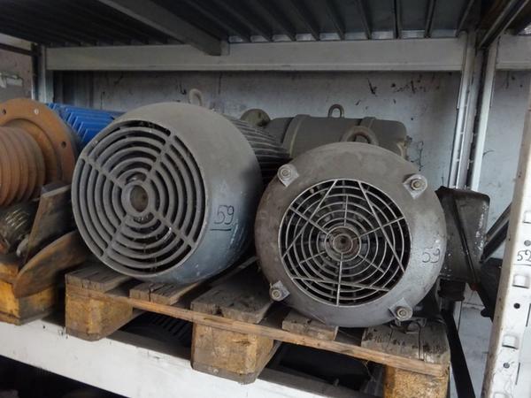 52#1543 Attrezzature officina e scaffalature in vendita - foto 8