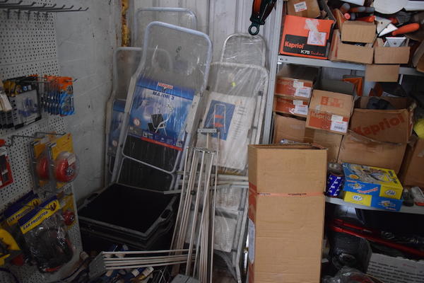 3#1623 Materiale vario per ferramenta in vendita - foto 4
