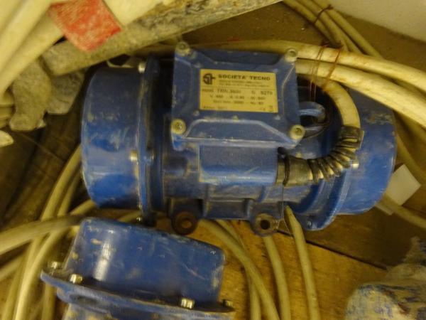 14#1632 Vibratori per calcestruzzo e elettropompe in vendita - foto 17
