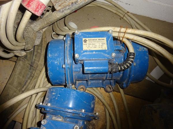 14#1632 Vibratori per calcestruzzo e elettropompe in vendita - foto 18
