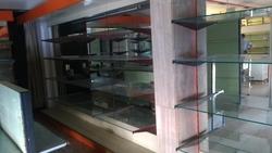 Scaffalatura in vetro e specchio - Lot 8 (Auction 1716)