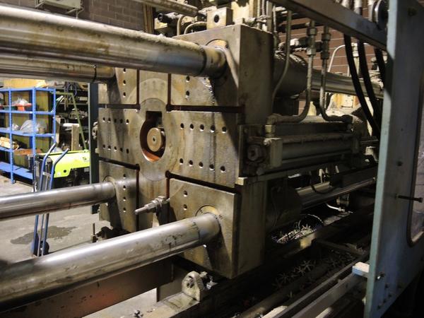 12#1748 Pressa ad iniezione Bmb in vendita - foto 11