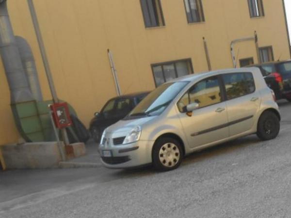 43#17571 Autovettura Renault in vendita - foto 3