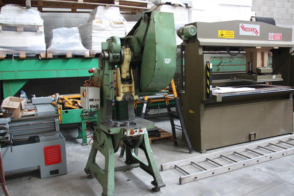 32#1801 Pressa meccanica in vendita - foto 1