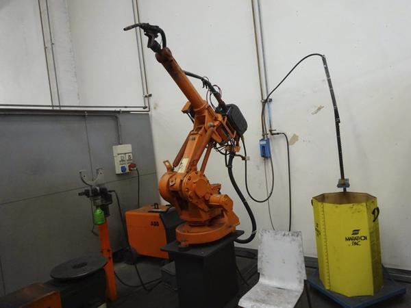 30#1838 Impianto robotizzato di saldatura Abb in vendita - foto 1