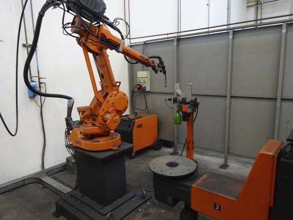 31#1838 Impianto robotizzato di saldatura Abb in vendita - foto 1