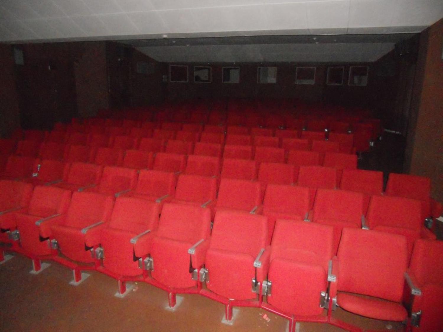 Lot Chairs for cinemas
