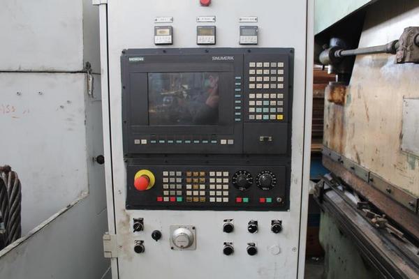 12#1882 Dentatrice CNC a creatore Liebherr L 200 in vendita - foto 6