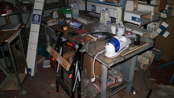 3#1897 Attrezzature ufficio e officina in vendita - foto 18