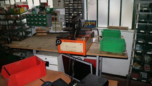 3#1897 Attrezzature ufficio e officina in vendita - foto 40