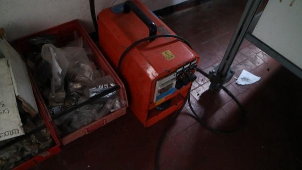 3#1897 Attrezzature ufficio e officina in vendita - foto 41