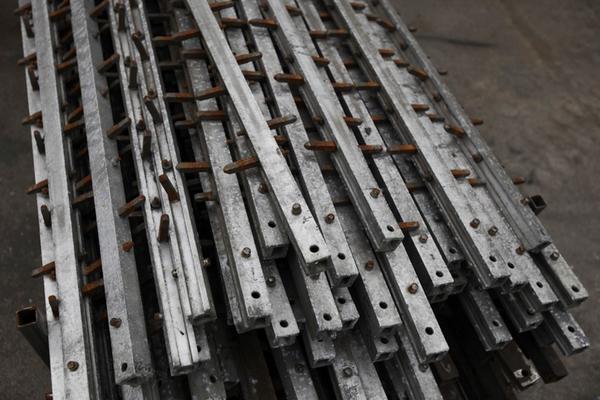 1#1918 Aste per robot utili alla produzione di maniglie e rubinetti in vendita - foto 13