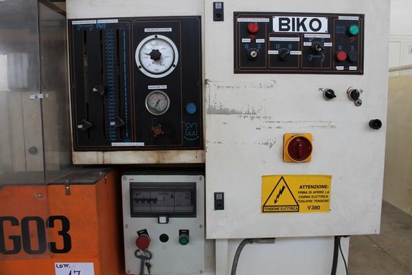 17#1944 Pressa piegatrice CNC Biko 30x3050 in vendita - foto 4