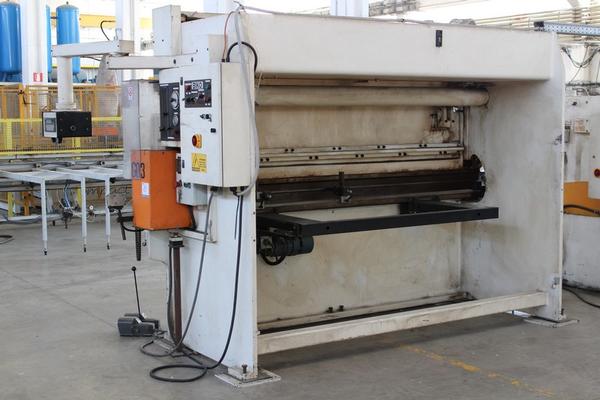 17#1944 Pressa piegatrice CNC Biko 30x3050 in vendita - foto 6