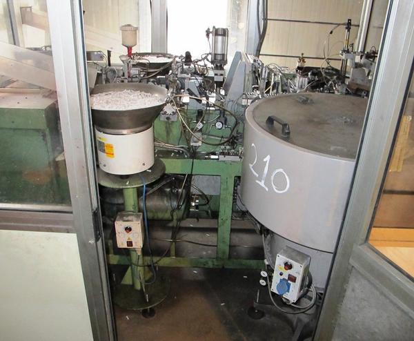 60#1952 Assemblatrice cerniere CW  in vendita - foto 1