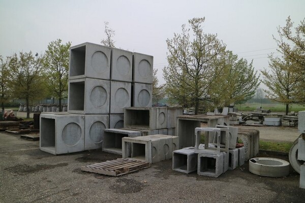 2#1971 Manufatti e prefabbricati in calcestruzzo in vendita - foto 1