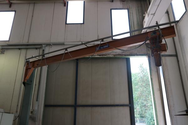 9#2002 Gru a bandiera Kito saldatrice Inverter Telwin e altro in vendita - foto 4