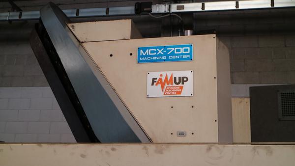 12#2006 Centro di lavoro verticale Famup MCX 700 in vendita - foto 4