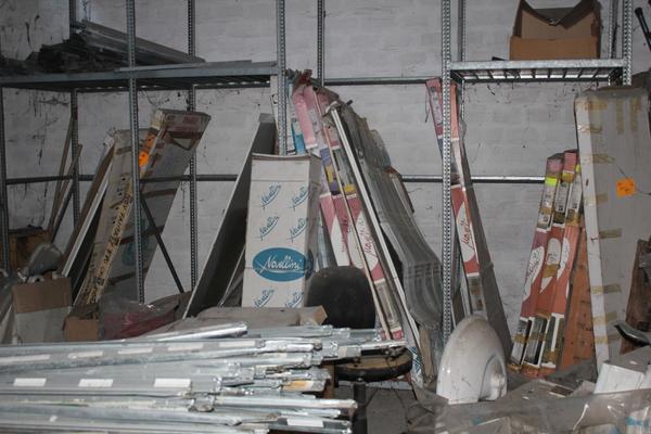 100#2033 Materiale Edile in vendita - foto 135