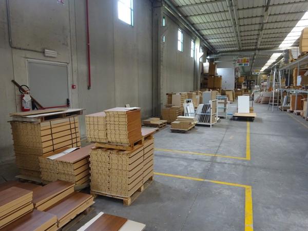 19#2095 Scaffalature e Prodotti Finiti in Legno in vendita - foto 24