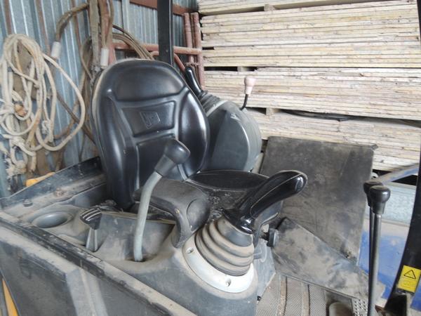9#2100 Miniescavatore JCB in vendita - foto 3