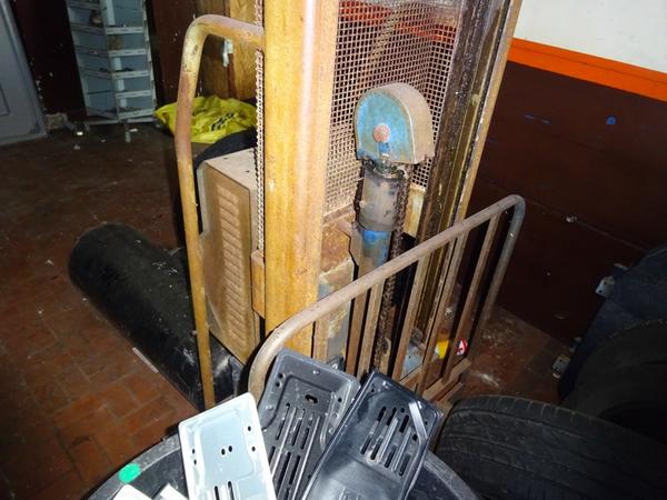 11#2105 Trapano a colonna Univer-Mac in vendita - foto 23