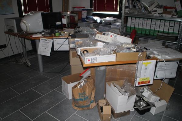 8#2113 Arredi ufficio in vendita - foto 104