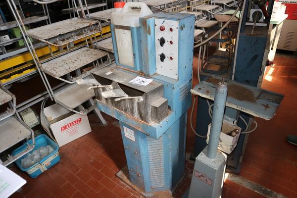 Lavorazione pelli e cuoio in vendita