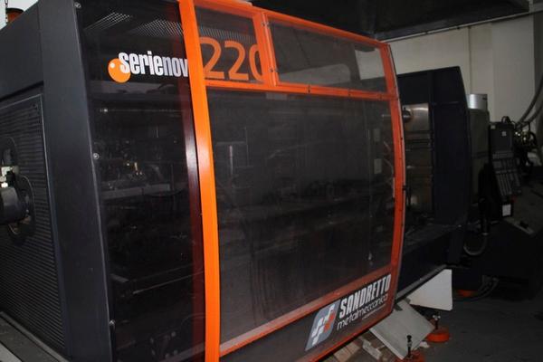71#2209 Pressa ad Iniezione Sandretto Metalmeccanica in vendita - foto 2
