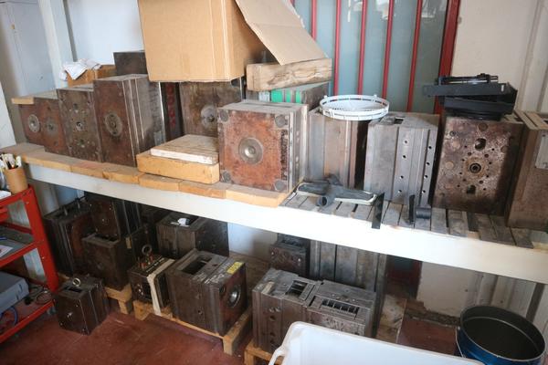 1#2210 Macchinari per la produzione di elementi arredo in poliuretano e plastica in vendita - foto 13
