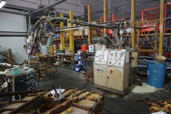 1#2210 Macchinari per la produzione di elementi arredo in poliuretano e plastica in vendita - foto 39