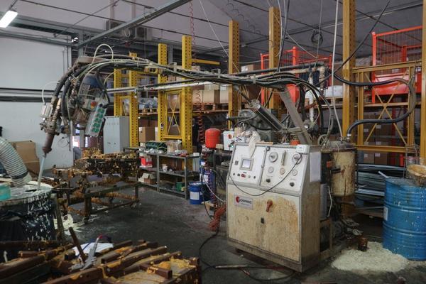 1#2210 Macchinari per la produzione di elementi arredo in poliuretano e plastica in vendita - foto 40