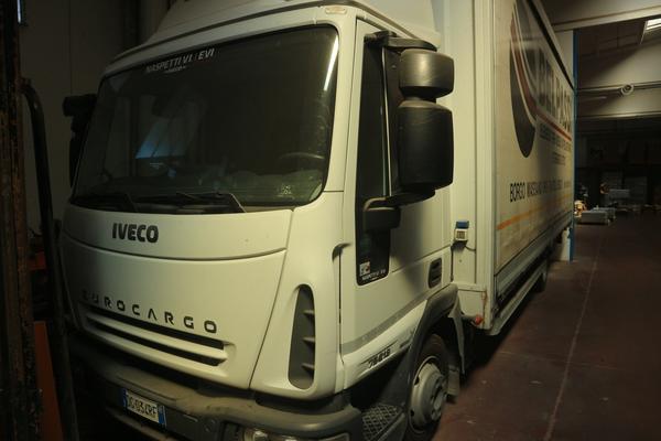 1#2210 Macchinari per la produzione di elementi arredo in poliuretano e plastica in vendita - foto 86