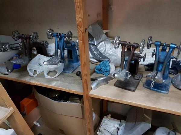 1#2212 Arredo e attrezzature per calzaturificio in vendita - foto 7