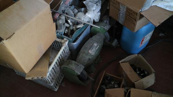22#2214 Minuterie e attrezzature da officina in vendita - foto 4