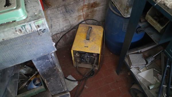 22#2214 Minuterie e attrezzature da officina in vendita - foto 10